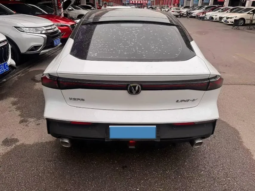 2023 ChangAn UNI-V 1.5T 188HP L4 7DCT,autocango,china used car exporter,china ev exporter,chinese used car exporter,chinese used ev exporter