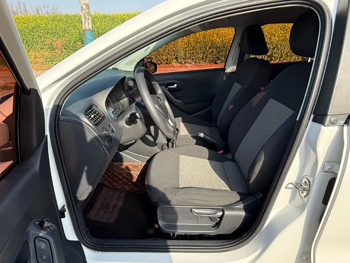 2016 Volkswagen Polo 1.4L 90HP L4 5MT,autocango,china used car exporter,china ev exporter,chinese used car exporter,chinese used ev exporter