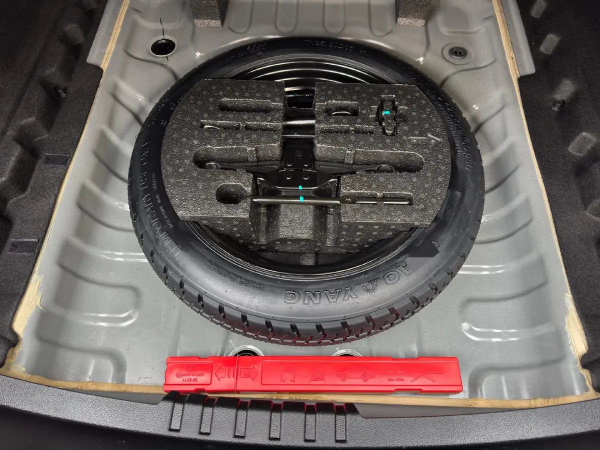 2023 Geely Preface 1.5T 181HP L4 7DCT,autocango,china used car exporter,china ev exporter,chinese used car exporter,chinese used ev exporter