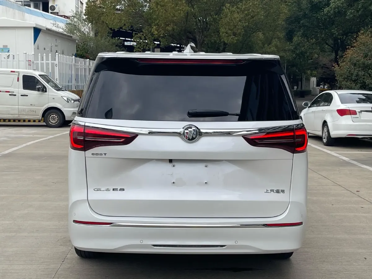 2022 Buick GL8 2.0T 237HP L4 9AT,autocango,china used car exporter,china ev exporter,chinese used car exporter,chinese used ev exporter