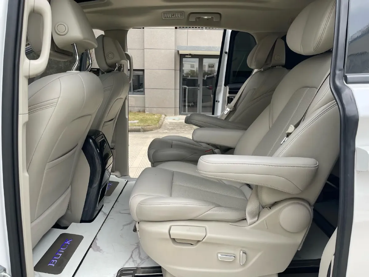 2022 Buick GL8 2.0T 237HP L4 9AT,autocango,china used car exporter,china ev exporter,chinese used car exporter,chinese used ev exporter