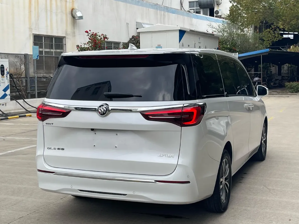 2022 Buick GL8 2.0T 237HP L4 9AT,autocango,china used car exporter,china ev exporter,chinese used car exporter,chinese used ev exporter