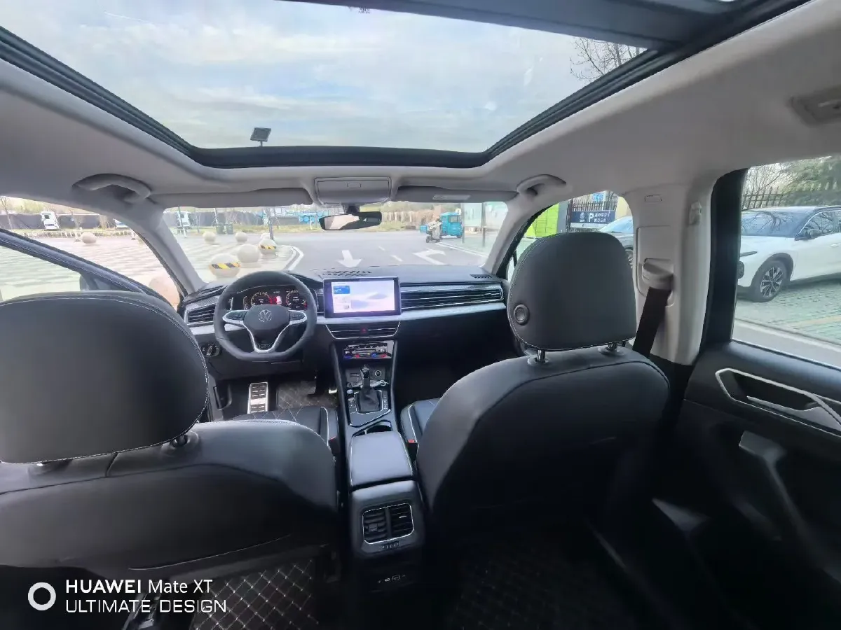 2025 Volkswagen Tiguan L 2.0T 186HP L4 7DCT,autocango,china used car exporter,china ev exporter,chinese used car exporter,chinese used ev exporter