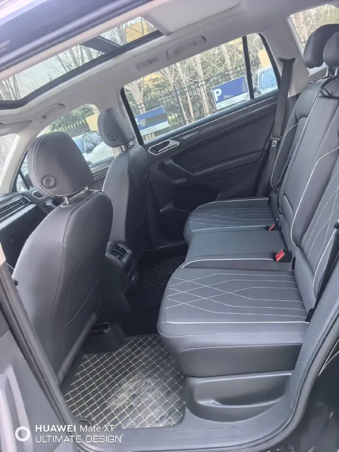 2025 Volkswagen Tiguan L 2.0T 186HP L4 7DCT,autocango,china used car exporter,china ev exporter,chinese used car exporter,chinese used ev exporter