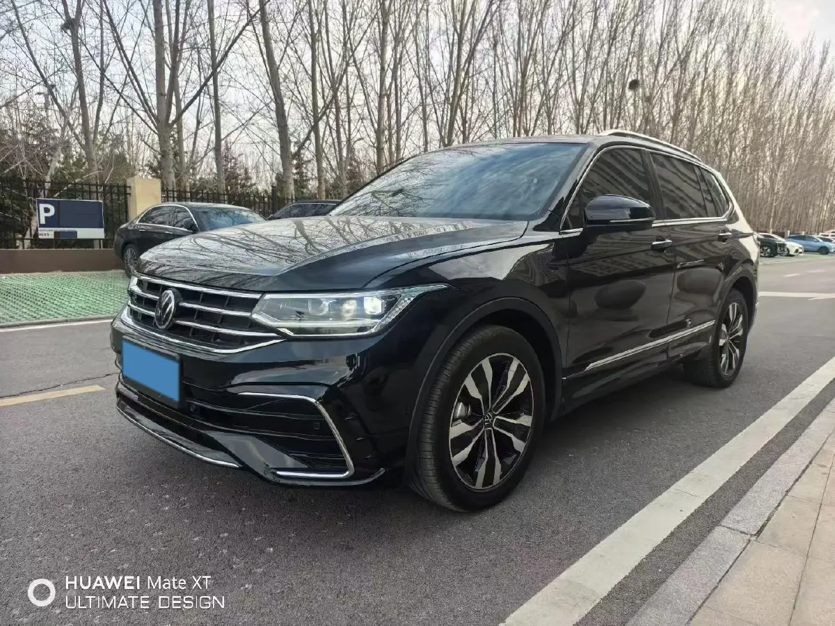 2025 Volkswagen Tiguan L 2.0T 186HP L4 7DCT,autocango,china used car exporter,china ev exporter,chinese used car exporter,chinese used ev exporter