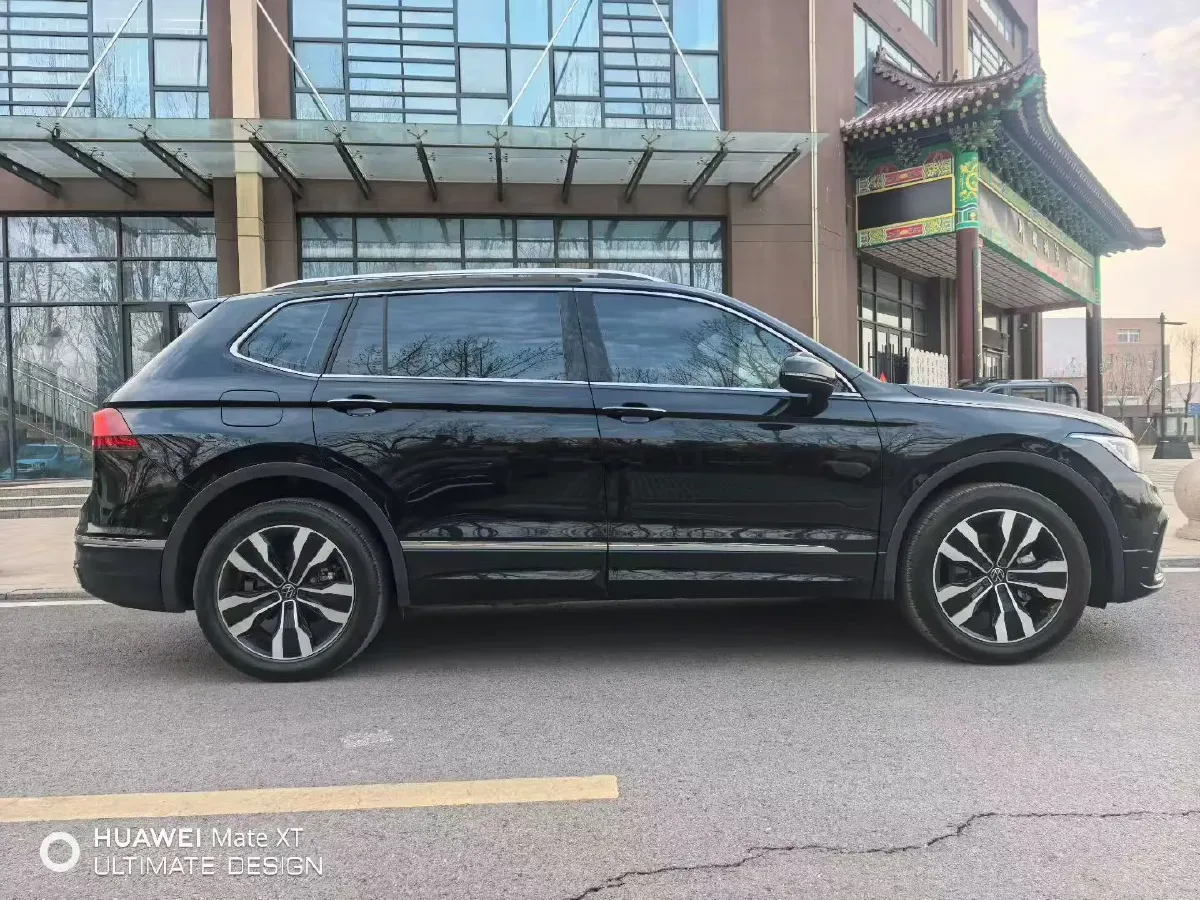 2025 Volkswagen Tiguan L 2.0T 186HP L4 7DCT,autocango,china used car exporter,china ev exporter,chinese used car exporter,chinese used ev exporter