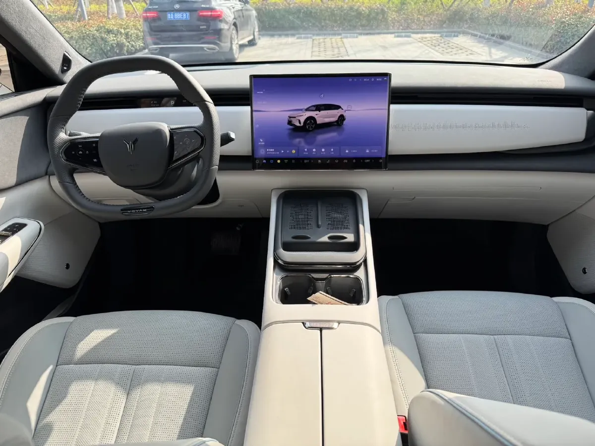 2024 Voyah ZhiYin BEV 109KWH,autocango,china used car exporter,china ev exporter,chinese used car exporter,chinese used ev exporter