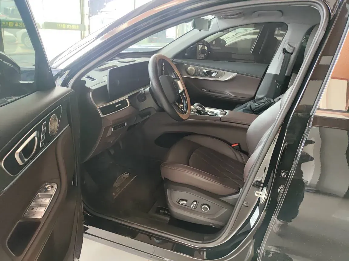 2025 Chery Tiggo 8 PRO 1.6T 197HP L4 7DCT,autocango,china used car exporter,china ev exporter,chinese used car exporter,chinese used ev exporter