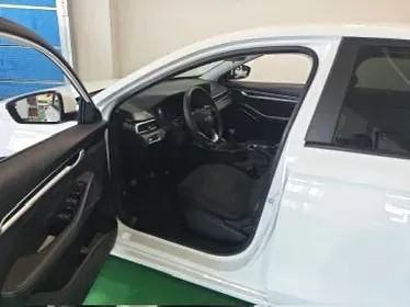 2023 Geely Emgrand 1.5L 127HP L4 5MT,autocango,china used car exporter,china ev exporter,chinese used car exporter,chinese used ev exporter