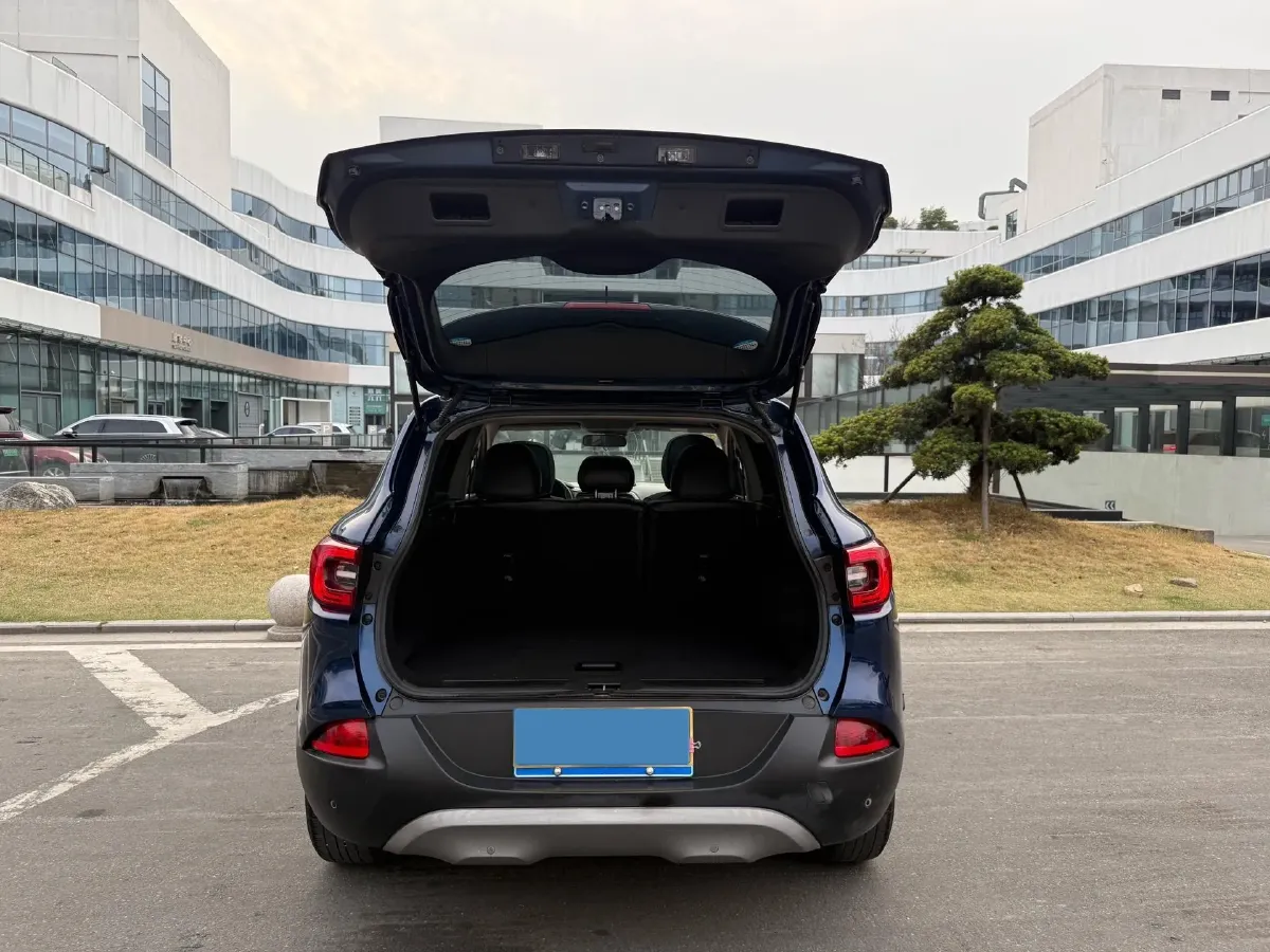 2017 Renault Kadjar 2.0L 150HP L4 CVT,autocango,china used car exporter,china ev exporter,chinese used car exporter,chinese used ev exporter