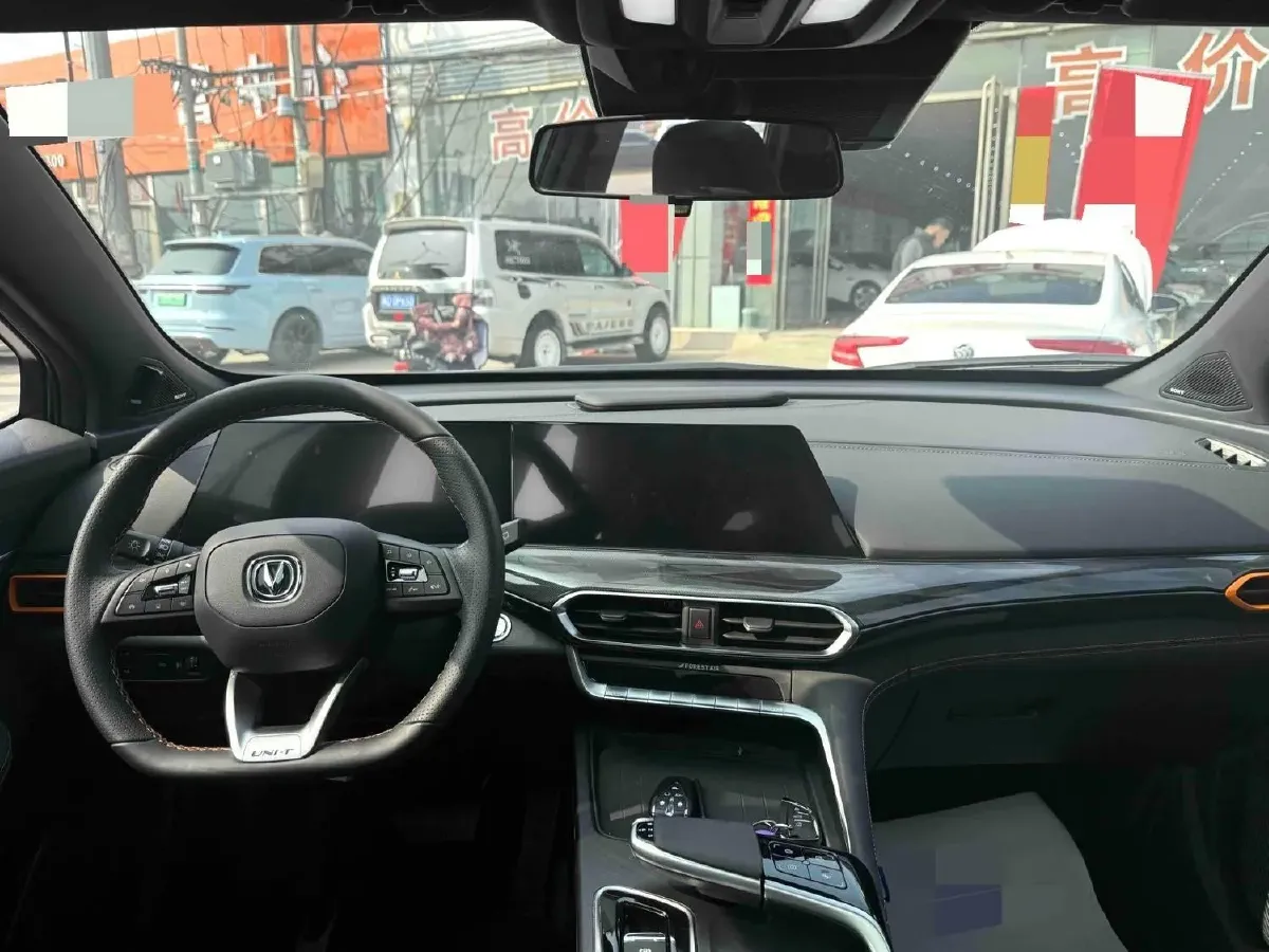 2022 ChangAn UNI-T 1.5T 188HP L4 7DCT,autocango,china used car exporter,china ev exporter,chinese used car exporter,chinese used ev exporter