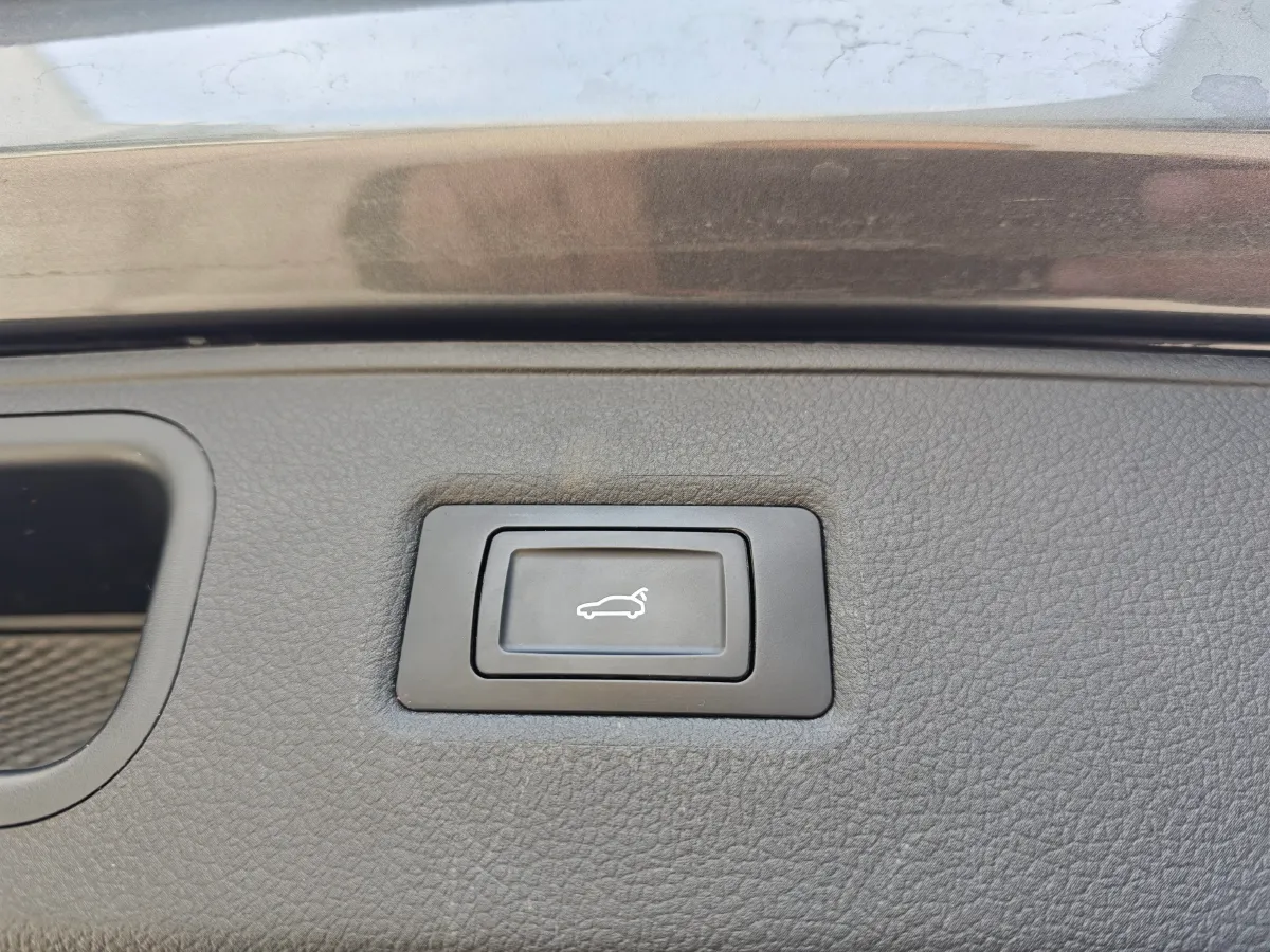 2025 Voyah FREE 1.5T 150HP L4 REEV 43KWH,autocango,china used car exporter,china ev exporter,chinese used car exporter,chinese used ev exporter