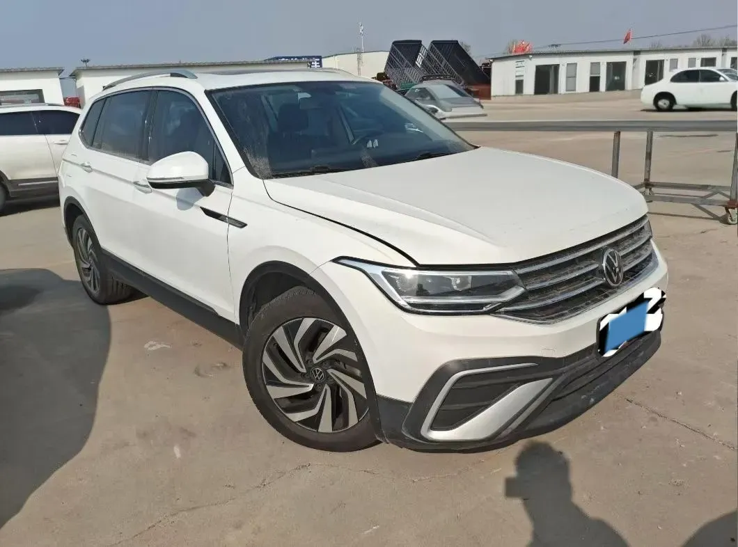 2023 Volkswagen Tiguan L 1.5T 160HP L4 7DCT,autocango,china used car exporter,china ev exporter,chinese used car exporter,chinese used ev exporter