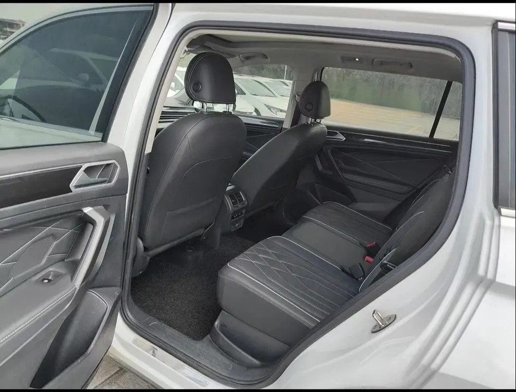 2023 Volkswagen Tiguan L 1.5T 160HP L4 7DCT,autocango,china used car exporter,china ev exporter,chinese used car exporter,chinese used ev exporter