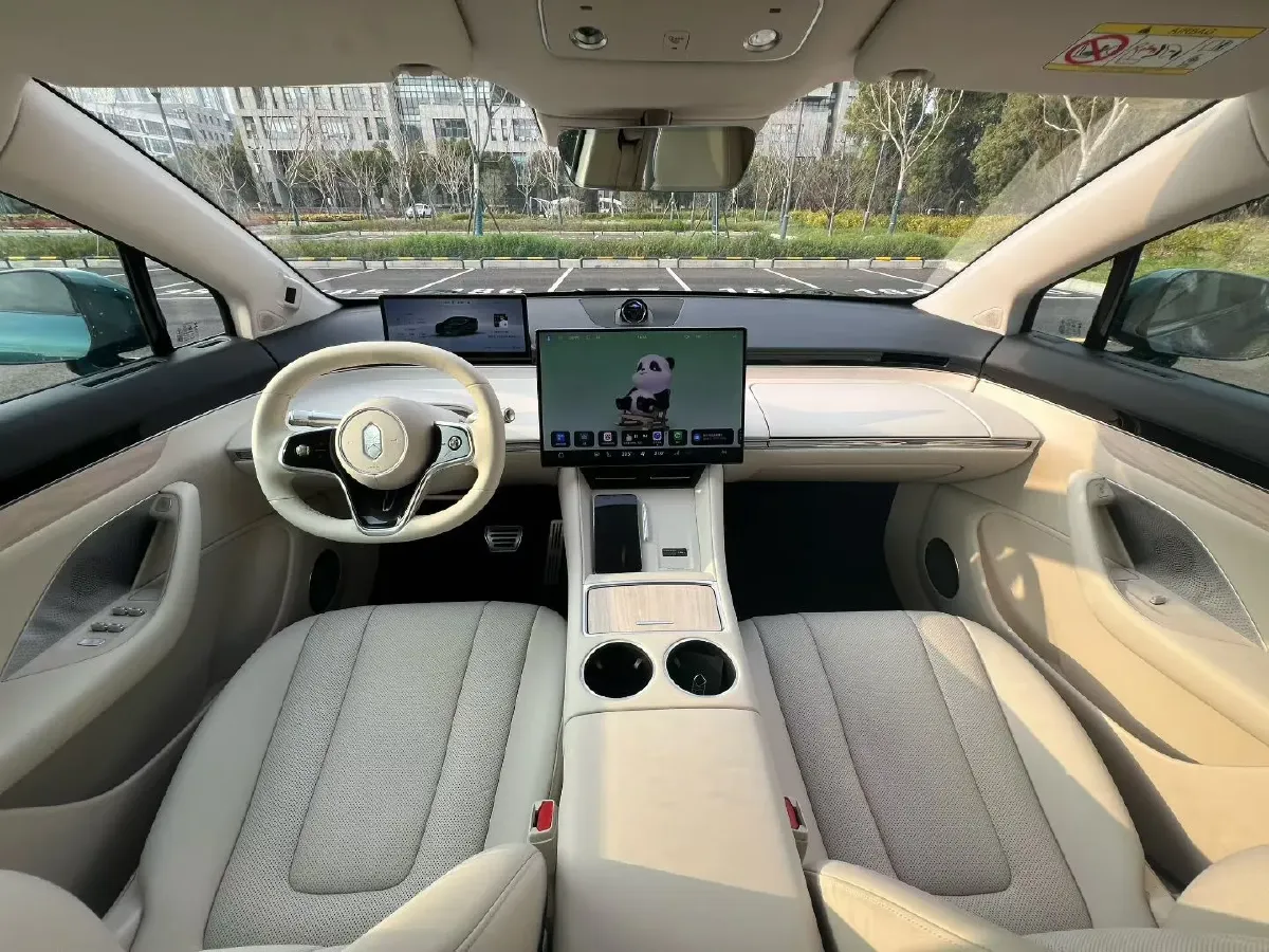 2026 Luxeed R7 REEV 156HP REEV,autocango,china used car exporter,china ev exporter,chinese used car exporter,chinese used ev exporter