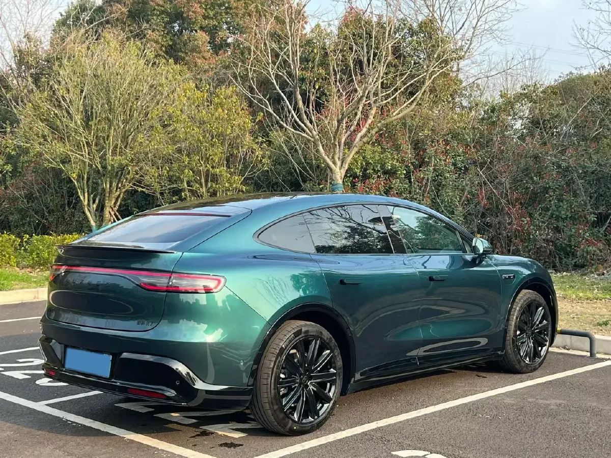 2026 Luxeed R7 REEV 156HP REEV,autocango,china used car exporter,china ev exporter,chinese used car exporter,chinese used ev exporter