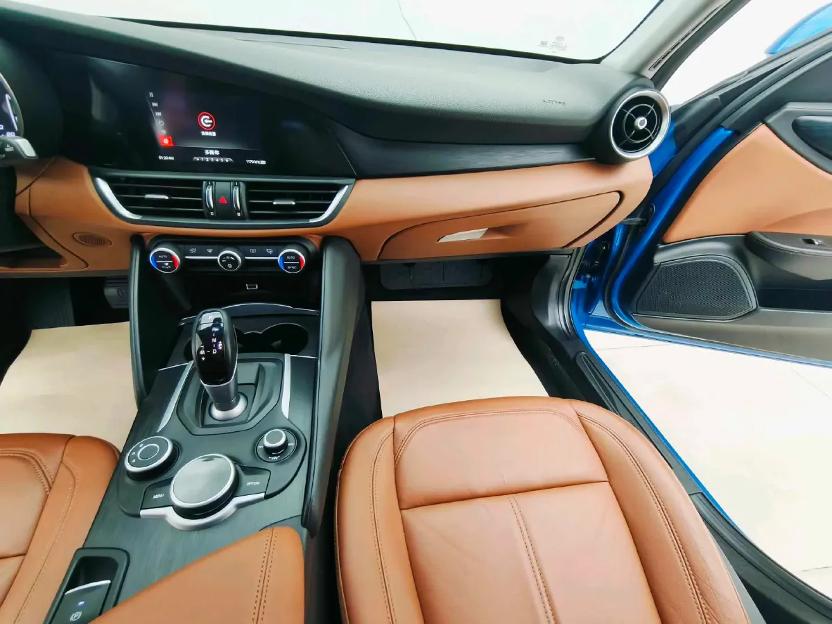 2017 Toyota Highlander 2.0T 220HP L4 6AT,autocango,china used car exporter,china ev exporter,chinese used car exporter,chinese used ev exporter