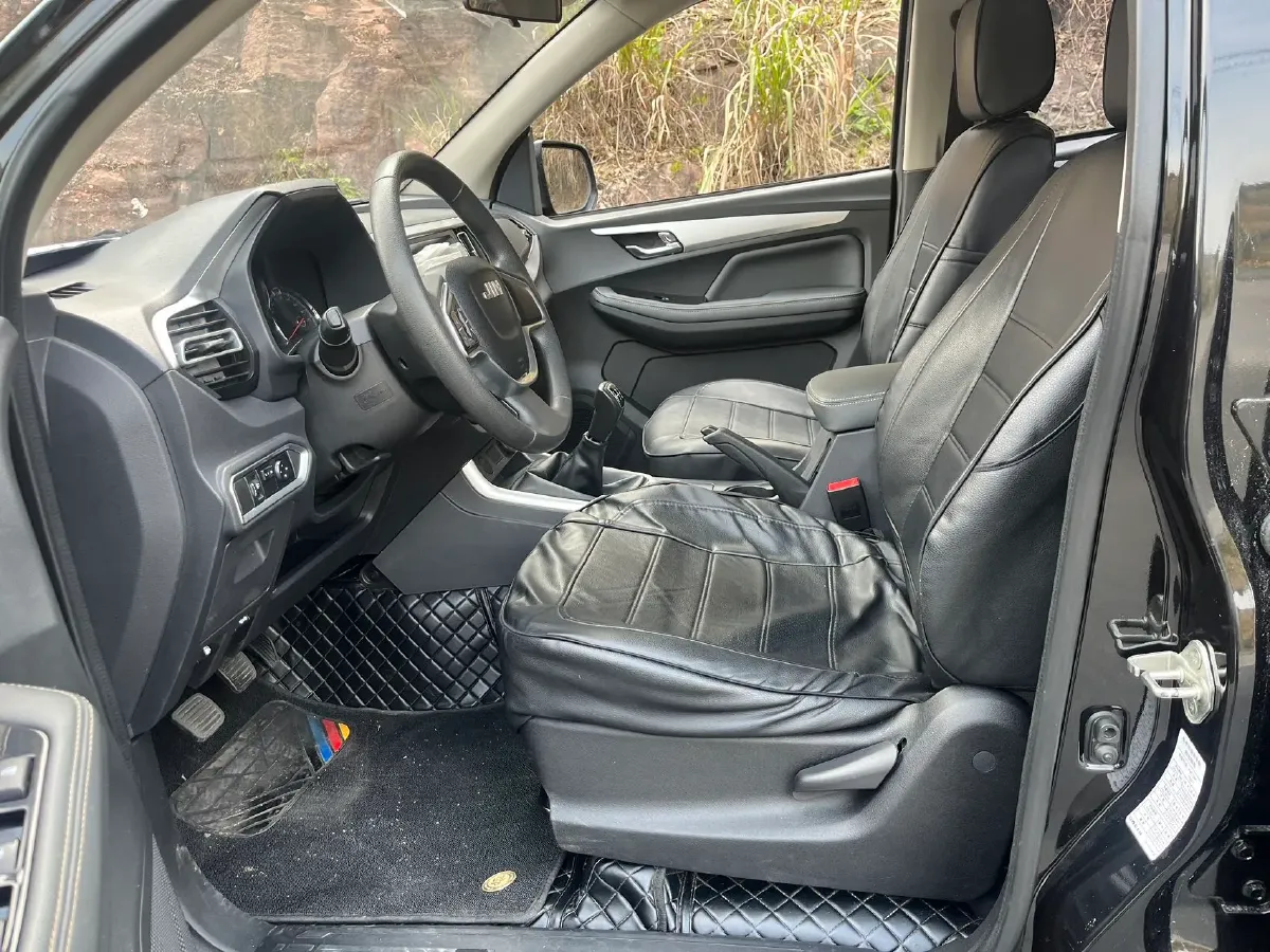 2022 Isuzu RE-MAX Jim 2.8T 120HP L4 5MT,autocango,china used car exporter,china ev exporter,chinese used car exporter,chinese used ev exporter