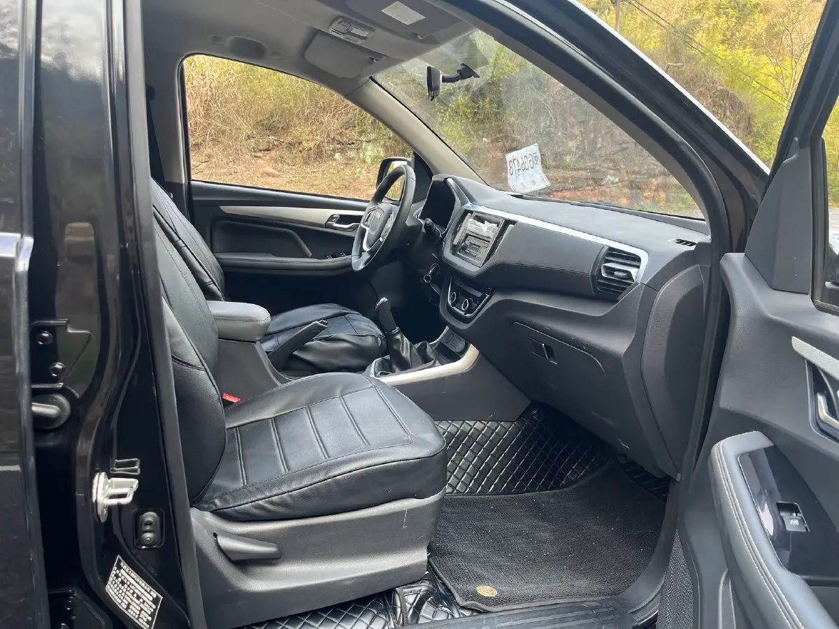 2022 Isuzu RE-MAX Jim 2.8T 120HP L4 5MT,autocango,china used car exporter,china ev exporter,chinese used car exporter,chinese used ev exporter