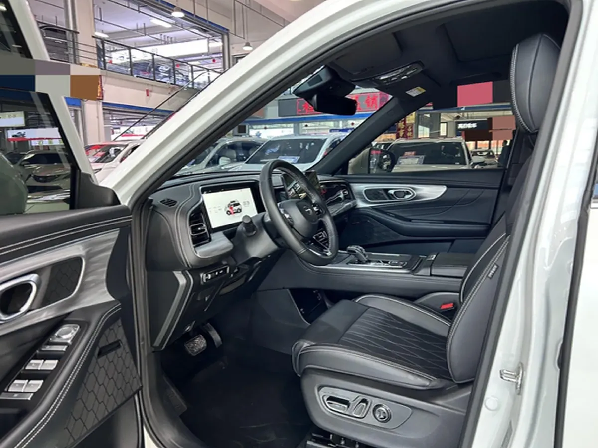 2025 GAC Trumpchi GS8 2.0T 252HP L4 8AT,autocango,china used car exporter,china ev exporter,chinese used car exporter,chinese used ev exporter