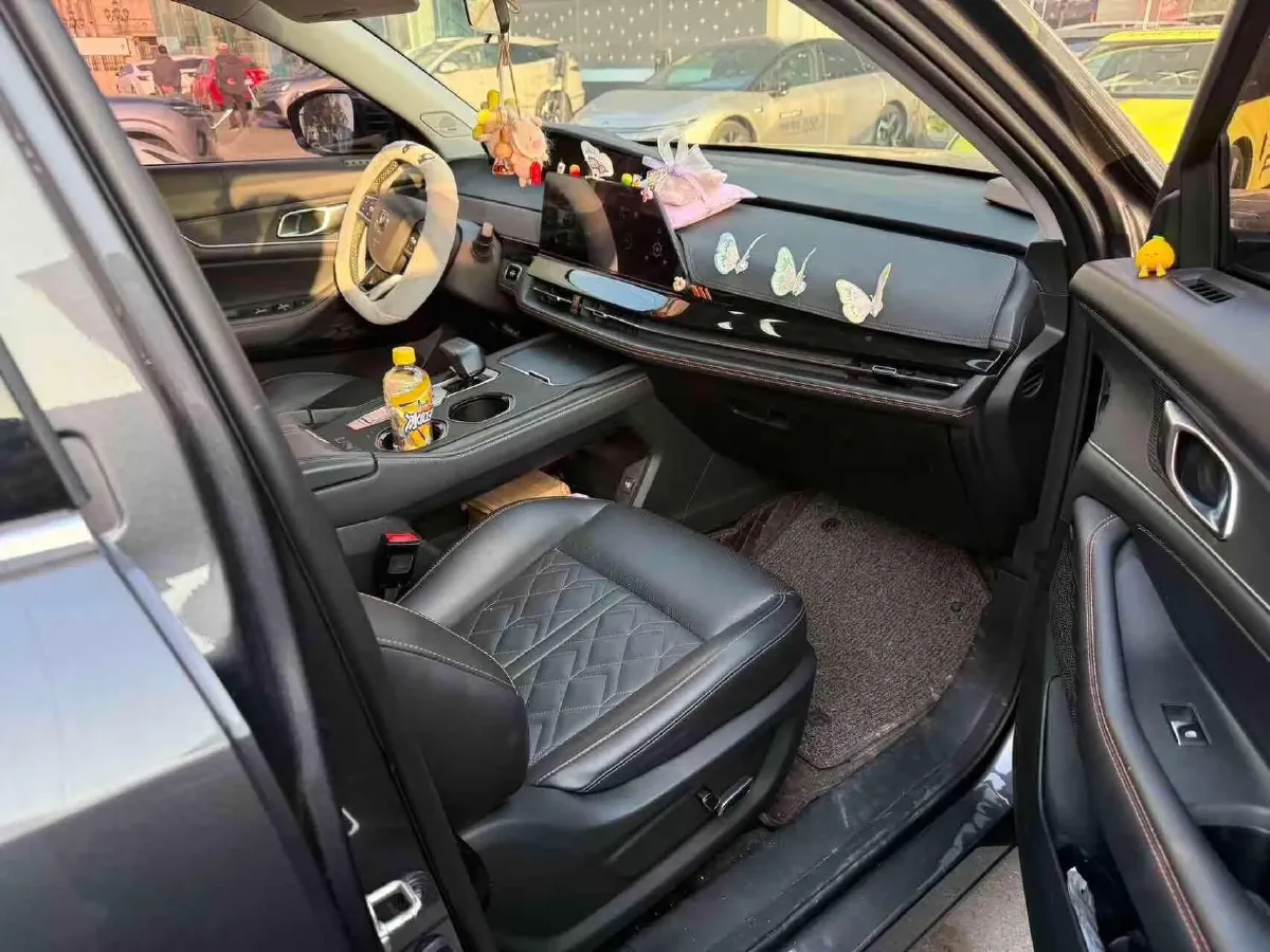 2021 ChangAn UNI-K 2.0T 233HP L4 8AT,autocango,china used car exporter,china ev exporter,chinese used car exporter,chinese used ev exporter