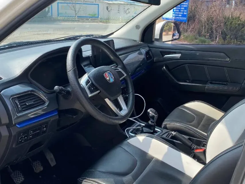 2017 BAIC WeiWang M60 1.5L 116HP L4 5MT,autocango,china used car exporter,china ev exporter,chinese used car exporter,chinese used ev exporter