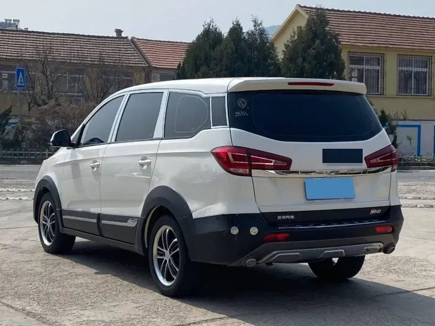 2017 BAIC WeiWang M60 1.5L 116HP L4 5MT,autocango,china used car exporter,china ev exporter,chinese used car exporter,chinese used ev exporter