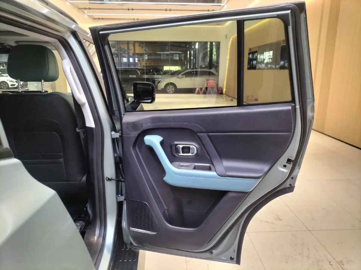 2025 Jetour Traveller 2.0T 254HP L4 7DCT,autocango,china used car exporter,china ev exporter,chinese used car exporter,chinese used ev exporter