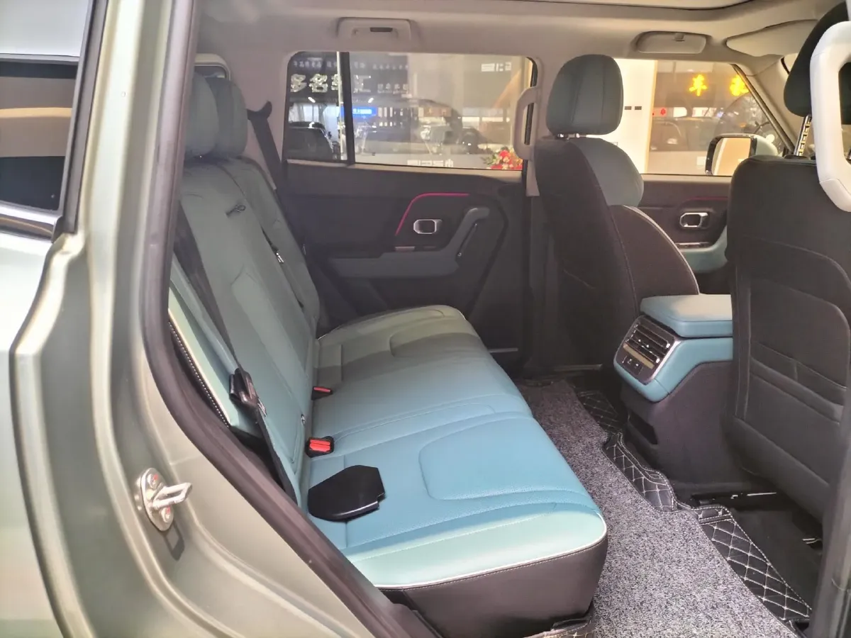 2025 Jetour Traveller 2.0T 254HP L4 7DCT,autocango,china used car exporter,china ev exporter,chinese used car exporter,chinese used ev exporter