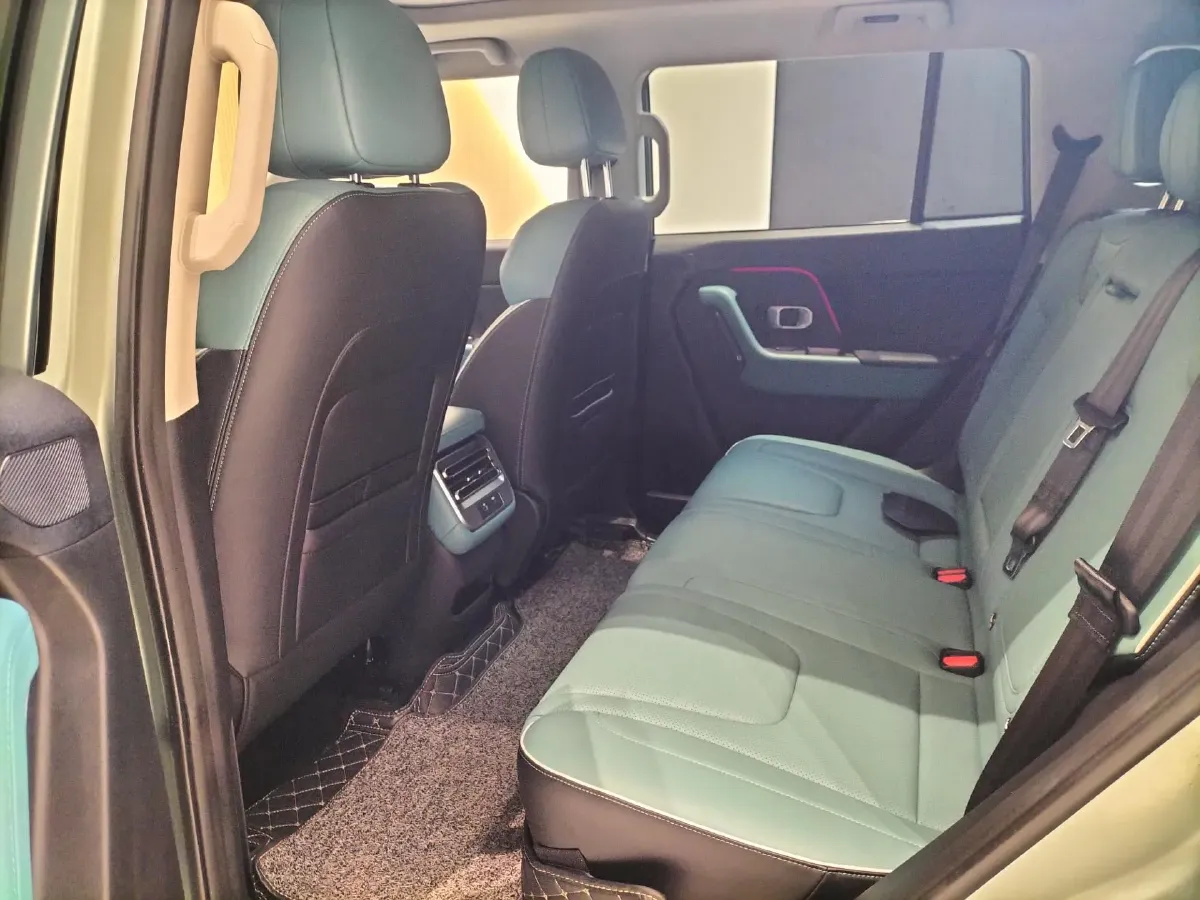 2025 Jetour Traveller 2.0T 254HP L4 7DCT,autocango,china used car exporter,china ev exporter,chinese used car exporter,chinese used ev exporter