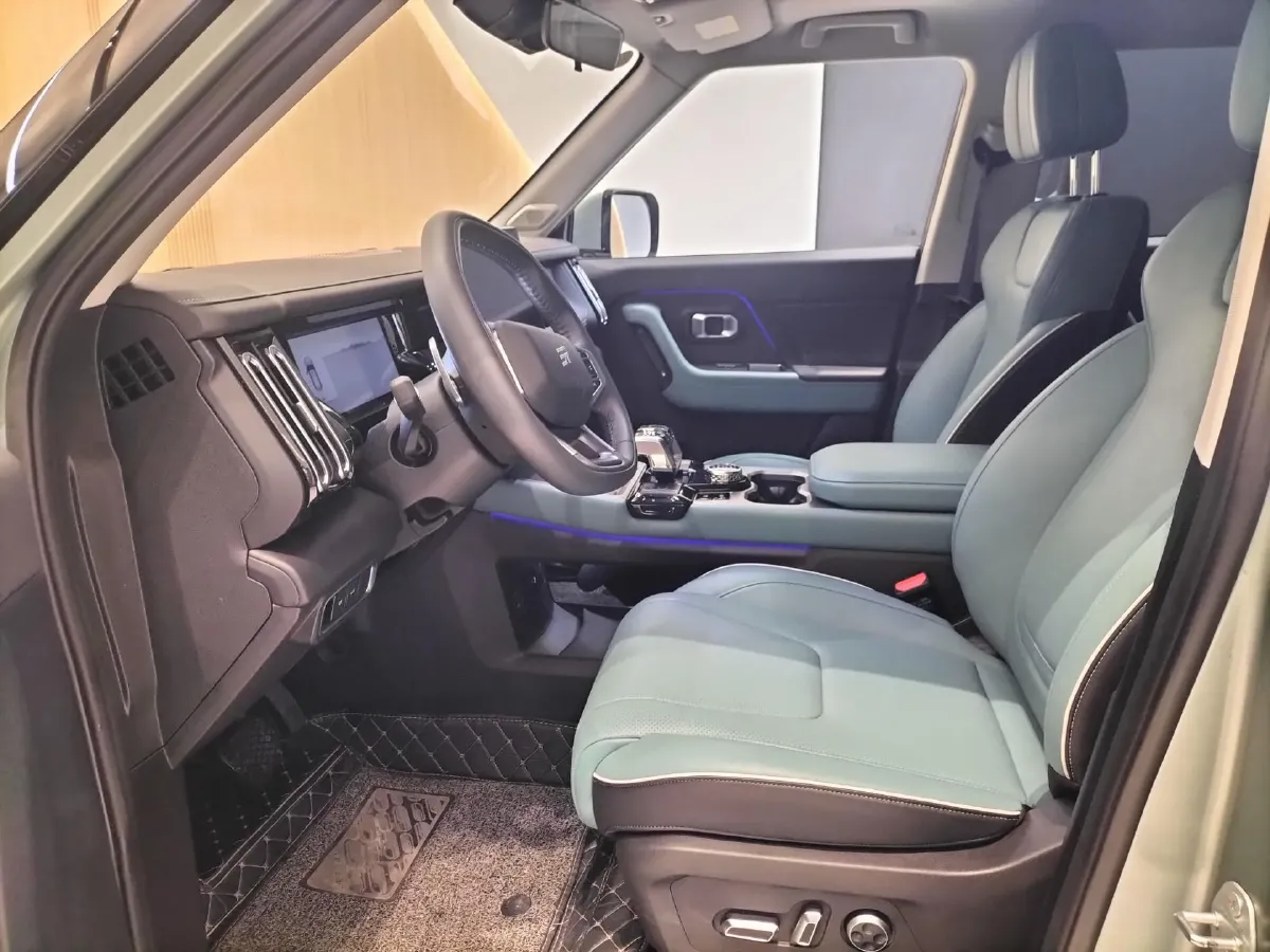 2025 Jetour Traveller 2.0T 254HP L4 7DCT,autocango,china used car exporter,china ev exporter,chinese used car exporter,chinese used ev exporter