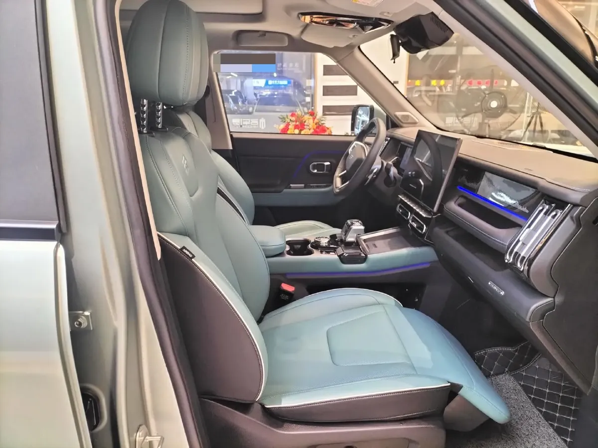 2025 Jetour Traveller 2.0T 254HP L4 7DCT,autocango,china used car exporter,china ev exporter,chinese used car exporter,chinese used ev exporter