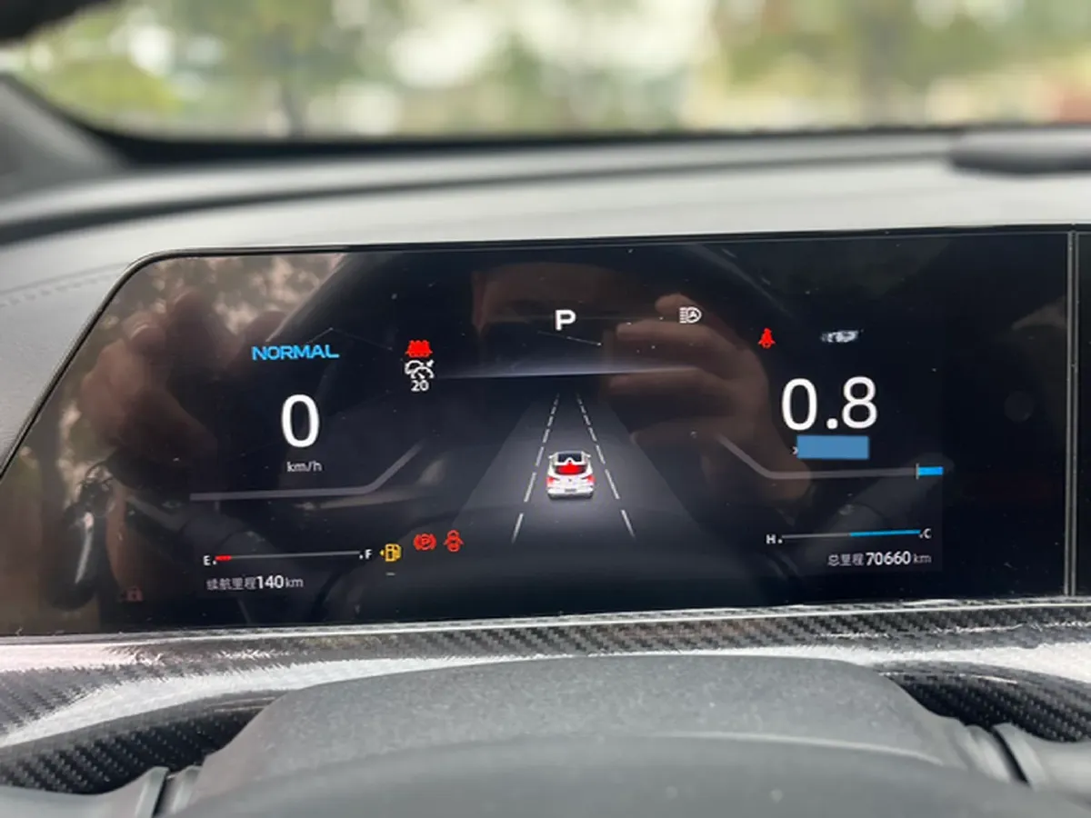 2022 ChangAn UNI-T 1.5T 188HP L4 7DCT,autocango,china used car exporter,china ev exporter,chinese used car exporter,chinese used ev exporter