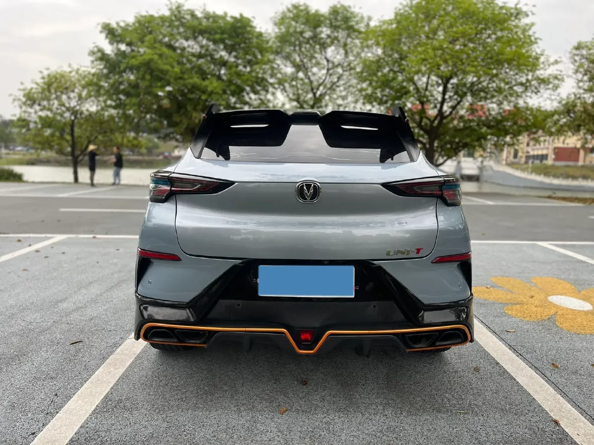 2022 ChangAn UNI-T 1.5T 188HP L4 7DCT,autocango,china used car exporter,china ev exporter,chinese used car exporter,chinese used ev exporter