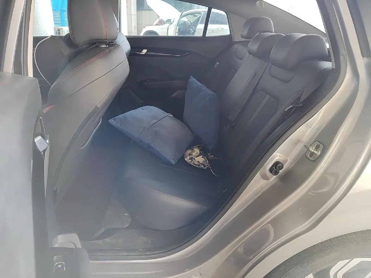 2021 DongFeng Aeolus YiXuan 1.5T 150HP L4 6DCT,autocango,china used car exporter,china ev exporter,chinese used car exporter,chinese used ev exporter