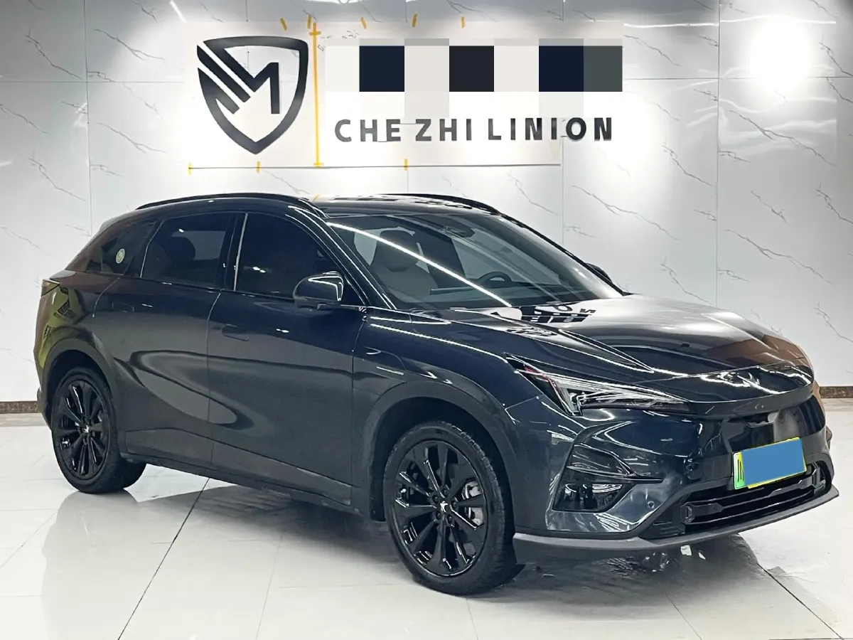 2024 HongQi H5 2.0T 224HP L4 8AT,autocango,china used car exporter,china ev exporter,chinese used car exporter,chinese used ev exporter