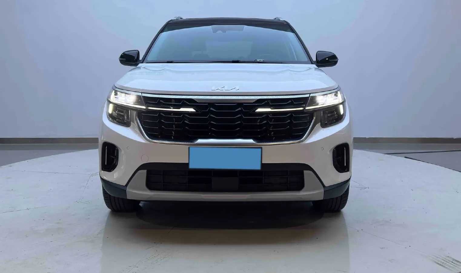 2023 Kia Seltos 1.5L 115HP L4 CVT,autocango,china used car exporter,china ev exporter,chinese used car exporter,chinese used ev exporter