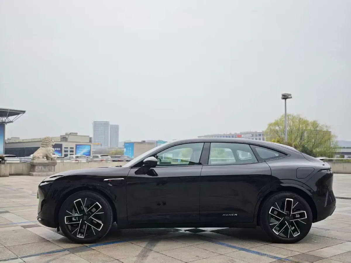 2025 Avatr 11 1.5T 156HP L4 REEV 39.05KWH,autocango,china used car exporter,china ev exporter,chinese used car exporter,chinese used ev exporter