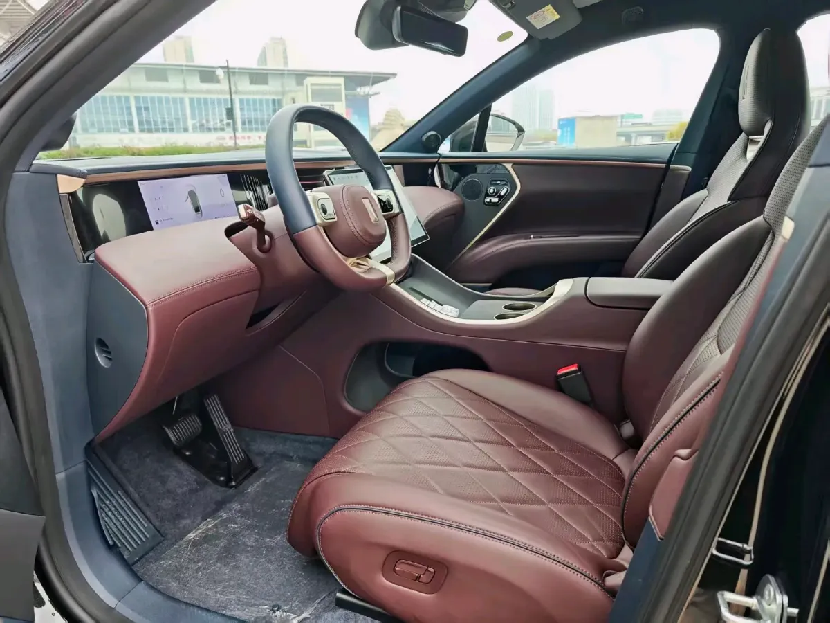 2025 Avatr 11 1.5T 156HP L4 REEV 39.05KWH,autocango,china used car exporter,china ev exporter,chinese used car exporter,chinese used ev exporter