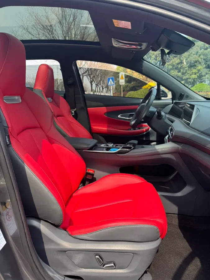 2021 ChangAn UNI-T 1.5T 180HP L4 7DCT,autocango,china used car exporter,china ev exporter,chinese used car exporter,chinese used ev exporter