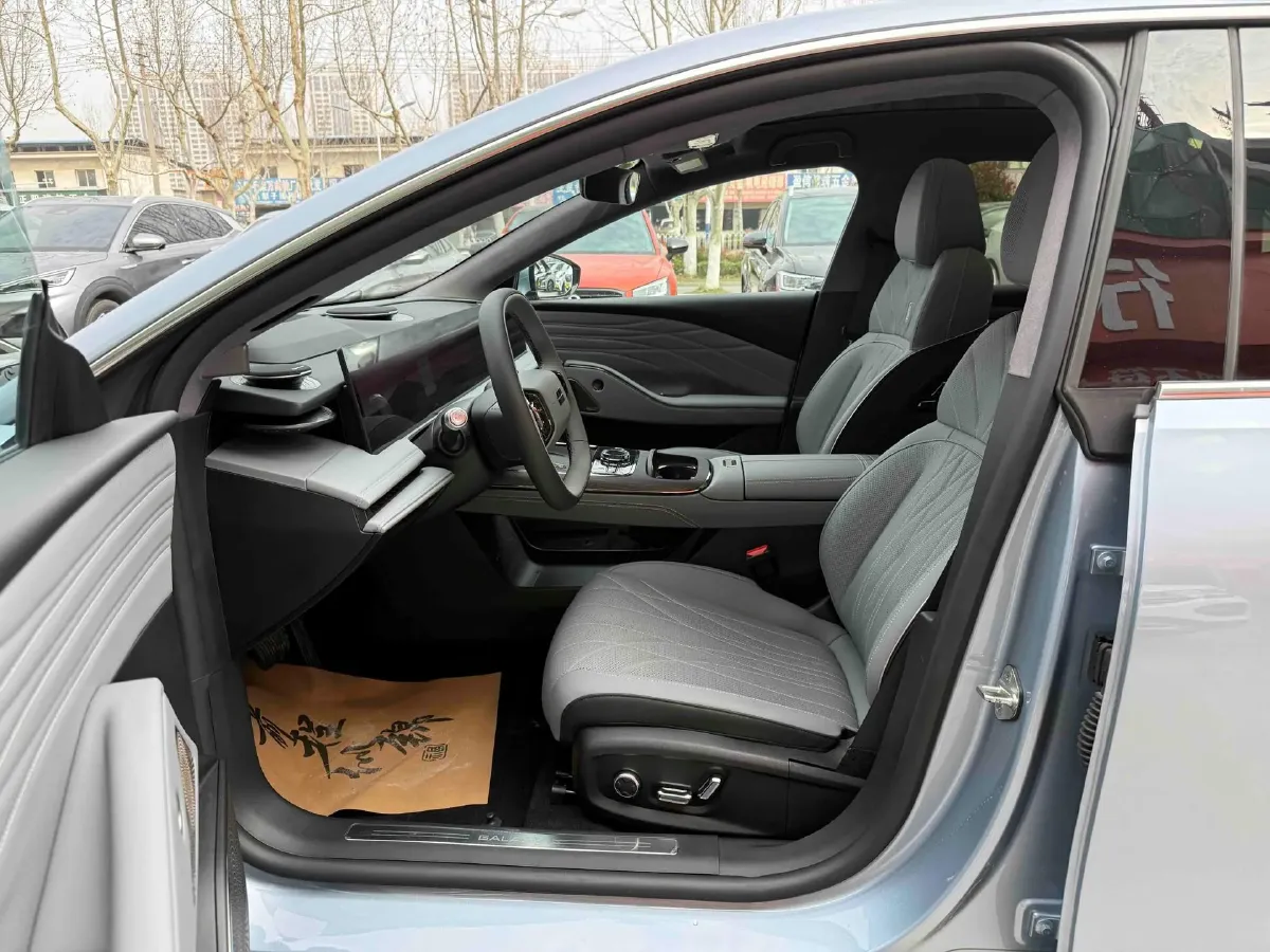 2025 MAXUS InterstellarX 2.5T 224HP L4 8AT,autocango,china used car exporter,china ev exporter,chinese used car exporter,chinese used ev exporter