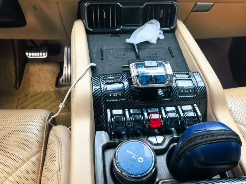 2025 FangChengBao Bao 8 2.0T 245HP L4 E-CVT PHEV 36.8KWH,autocango,china used car exporter,china ev exporter,chinese used car exporter,chinese used ev exporter