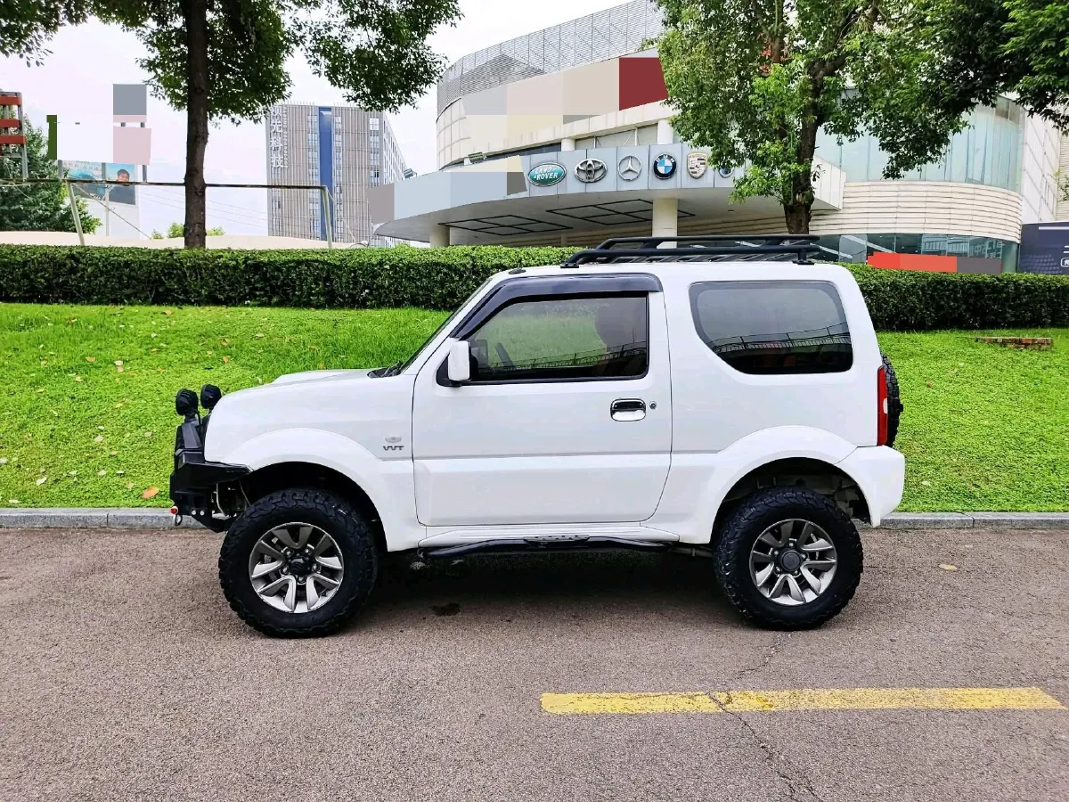 2015 Suzuki Jimny 1.3L 85HP L4 4AT,autocango,china used car exporter,china ev exporter,chinese used car exporter,chinese used ev exporter