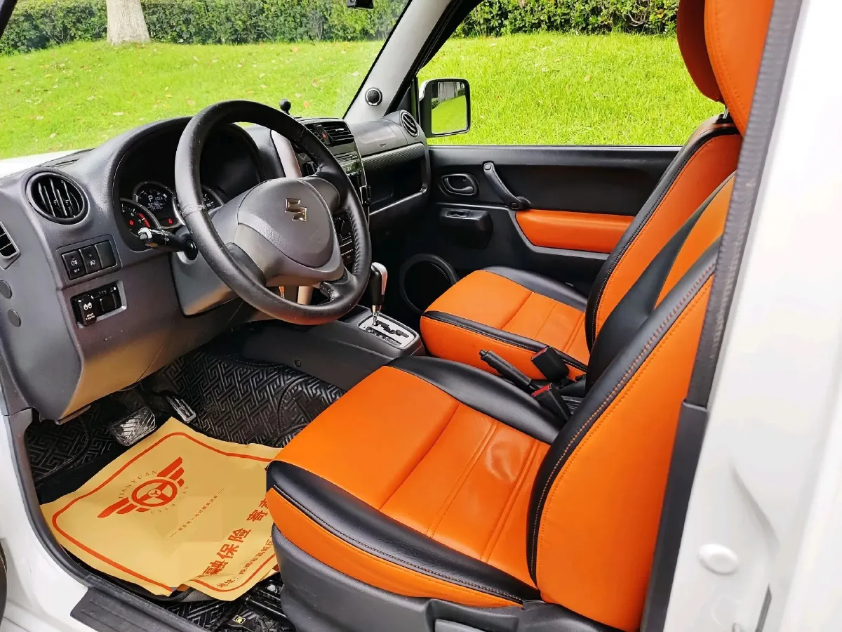 2015 Suzuki Jimny 1.3L 85HP L4 4AT,autocango,china used car exporter,china ev exporter,chinese used car exporter,chinese used ev exporter