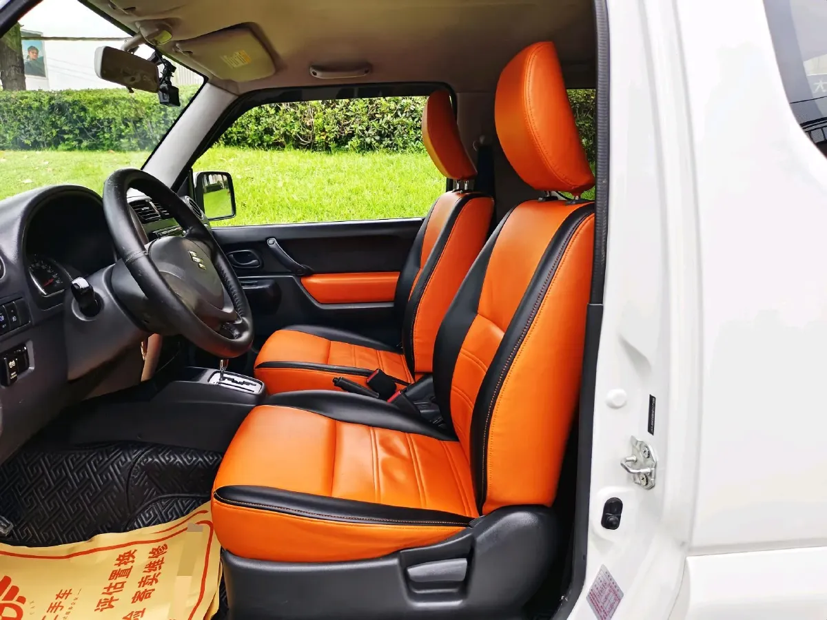 2015 Suzuki Jimny 1.3L 85HP L4 4AT,autocango,china used car exporter,china ev exporter,chinese used car exporter,chinese used ev exporter