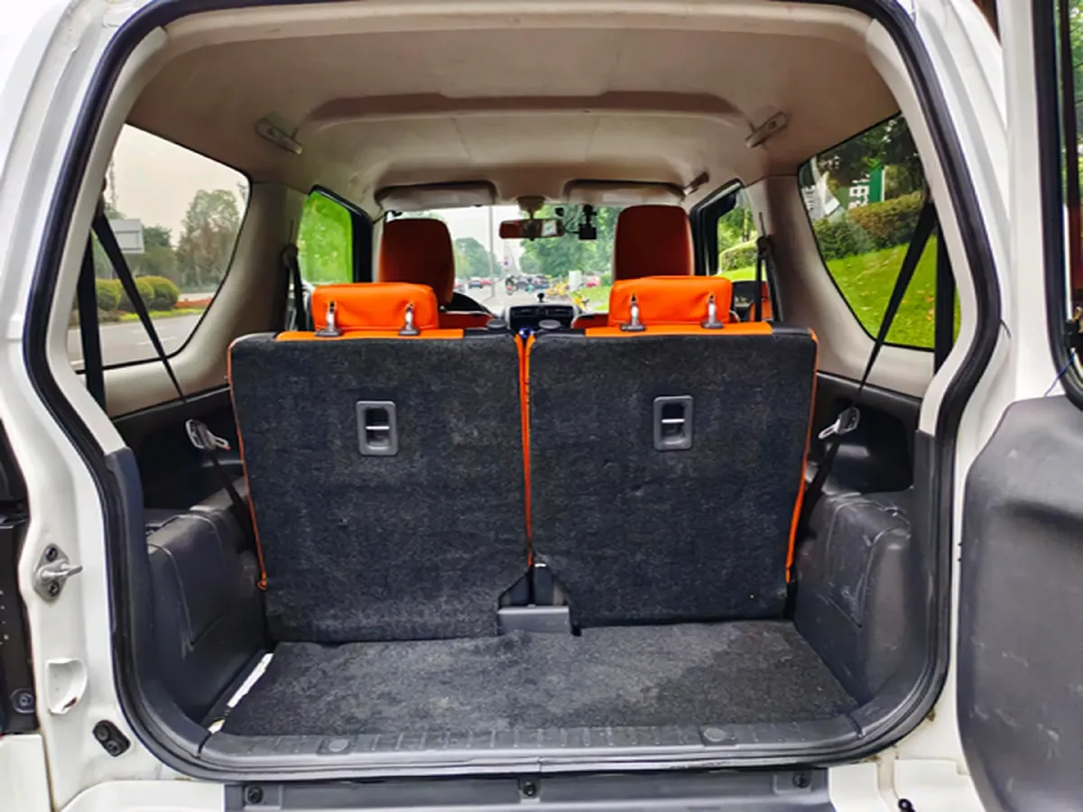 2015 Suzuki Jimny 1.3L 85HP L4 4AT,autocango,china used car exporter,china ev exporter,chinese used car exporter,chinese used ev exporter