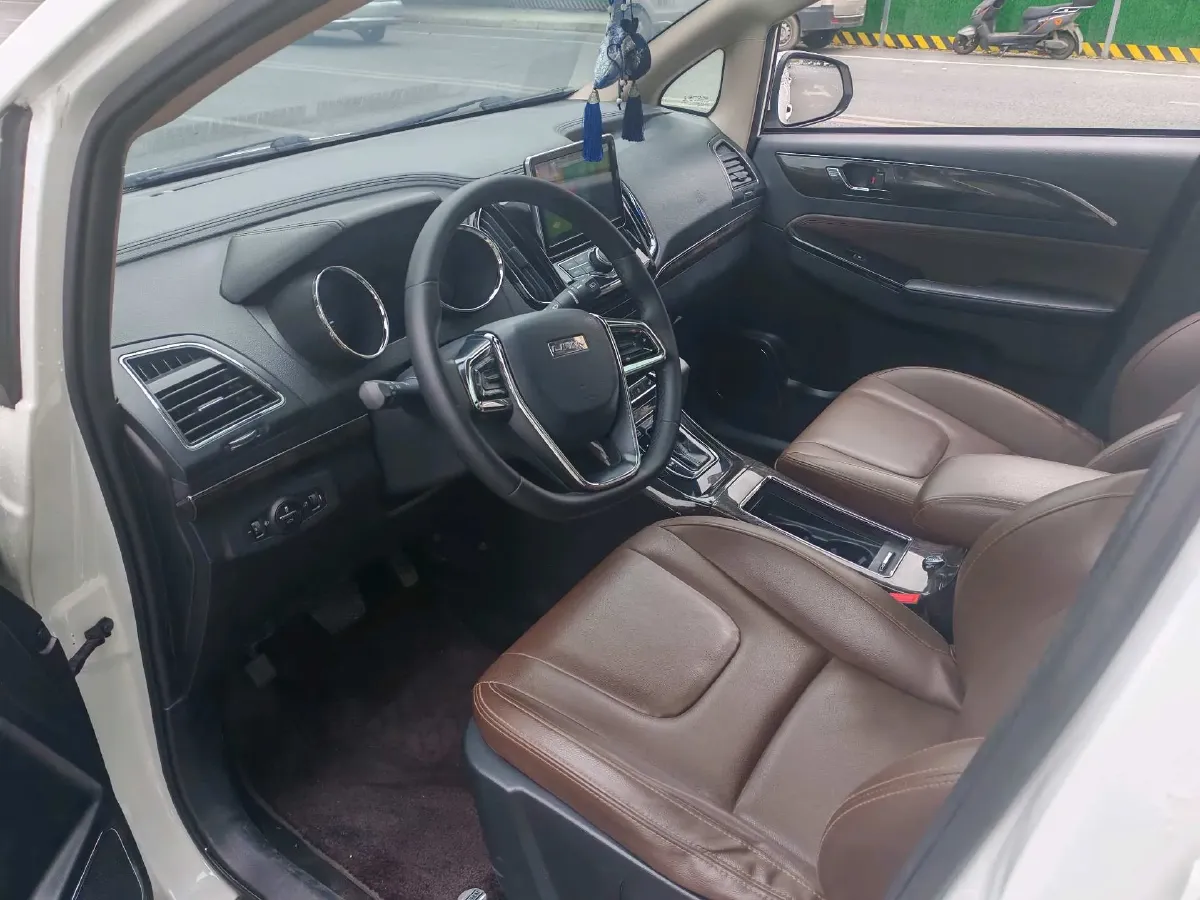 2017 LiFan XuanLang 2.0L 141HP L4 CVT,autocango,china used car exporter,china ev exporter,chinese used car exporter,chinese used ev exporter