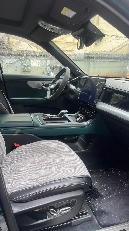 2022 GAC Trumpchi GS8 2.0T 252HP L4 8AT,autocango,china used car exporter,china ev exporter,chinese used car exporter,chinese used ev exporter