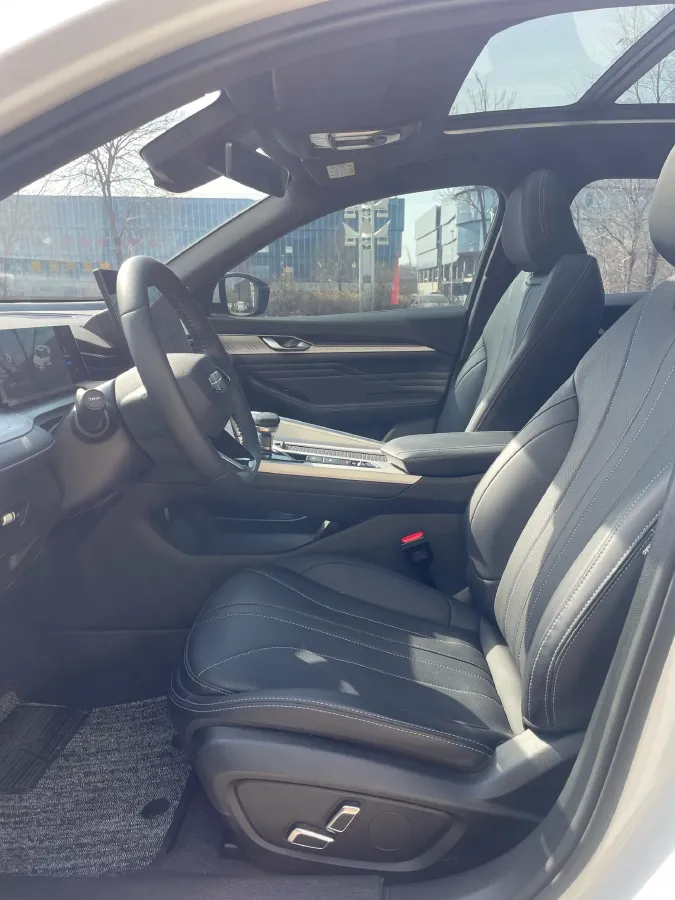 2025 Geely Preface 1.5T 181HP L4 7DCT,autocango,china used car exporter,china ev exporter,chinese used car exporter,chinese used ev exporter