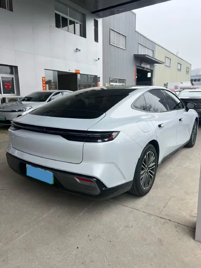 2025 Geely Galaxy Starshine 8 1.5L 112HP L4 1DHT PHEV,autocango,china used car exporter,china ev exporter,chinese used car exporter,chinese used ev exporter